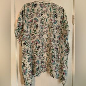 Women’s light weight top, size XS